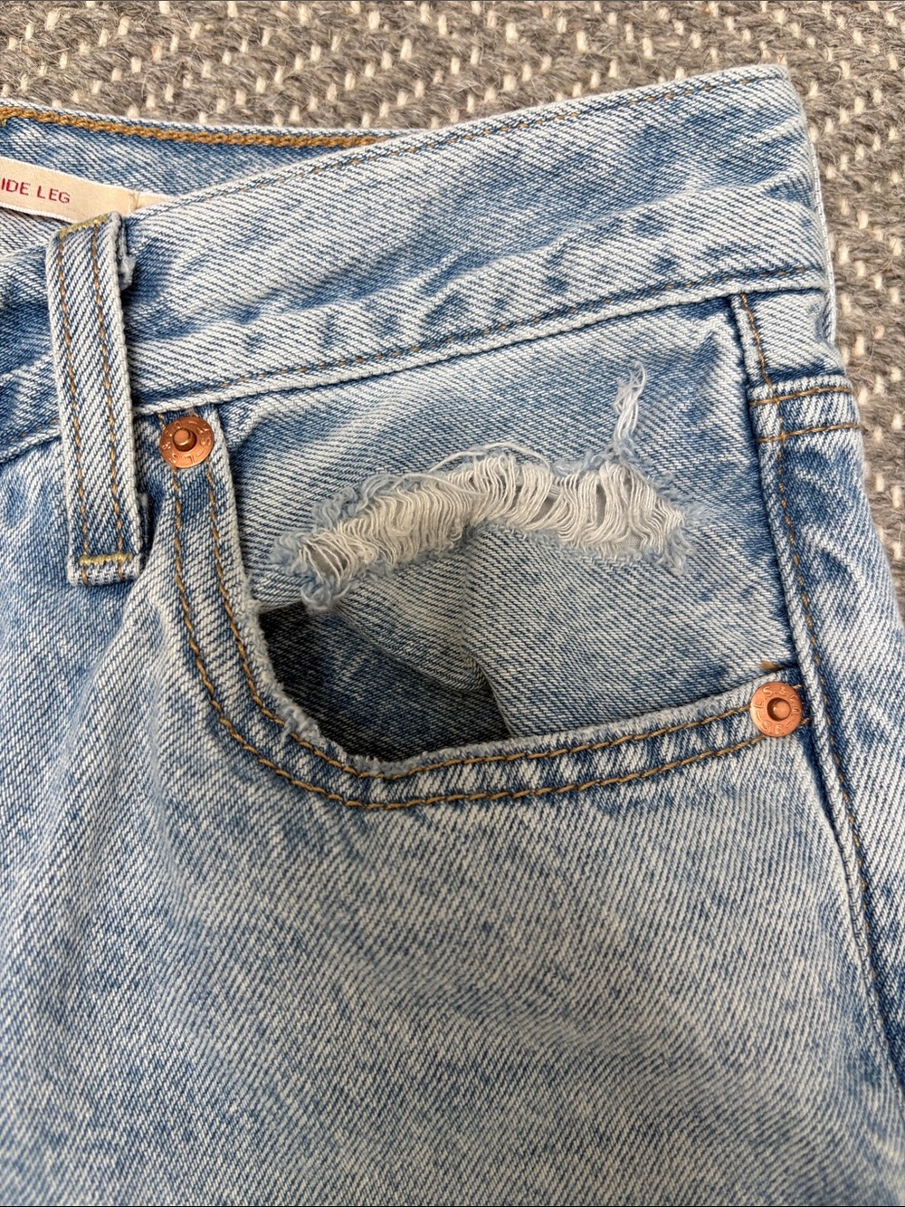 LEVI’S Ribcage Wideleg Jeans - Picture 7 of 12